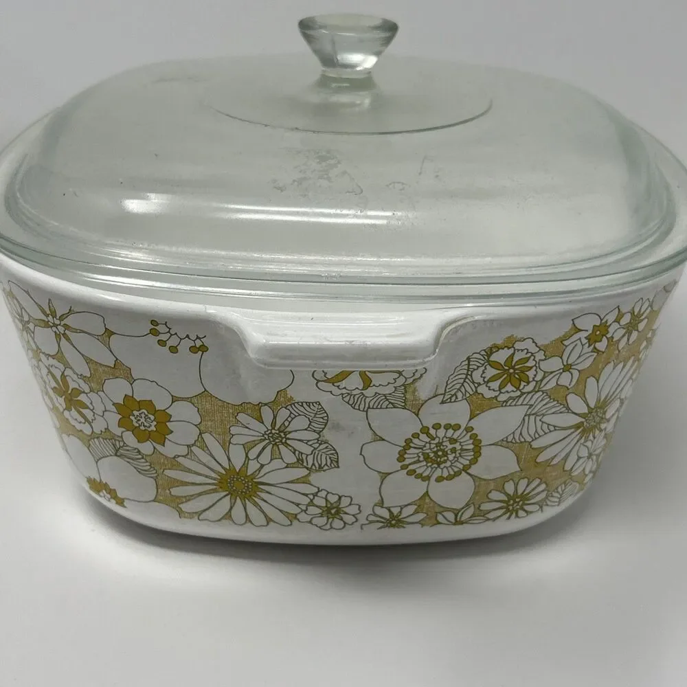 Vintage Corning Ware 2 1/2 Qt. Floral BouquetCovered Casserole Dish USA